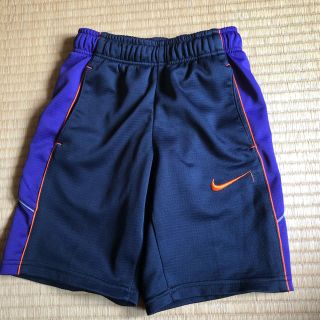 ナイキ(NIKE)のNIKE ハーフパンツ　サイズ110(パンツ/スパッツ)