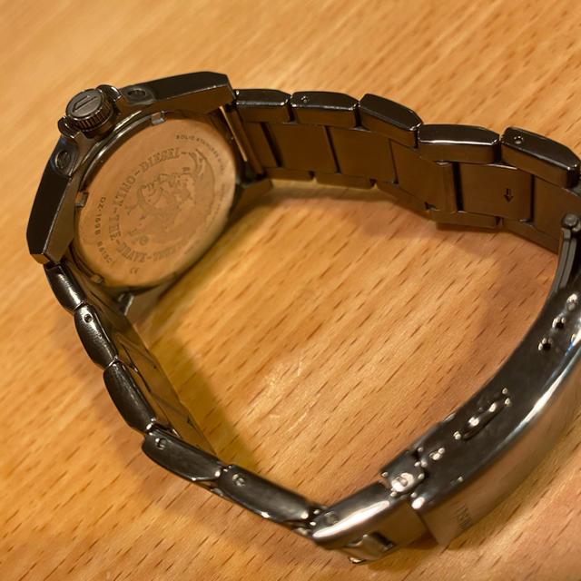 DIESEL(ディーゼル)のDiesel Dz1698シルバーステンレススチールクォーツドレスウォッチ メンズの時計(腕時計(アナログ))の商品写真