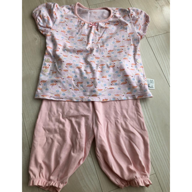 UNIQLO(ユニクロ)のユニクロパジャマ90 キッズ/ベビー/マタニティのキッズ服女の子用(90cm~)(パジャマ)の商品写真