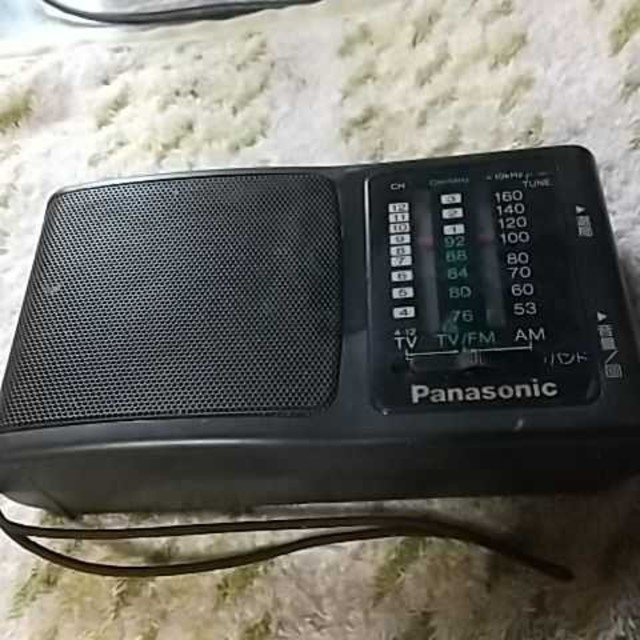 Panasonic(パナソニック)の携帯ラジオ　RF Ú46 スマホ/家電/カメラのオーディオ機器(ラジオ)の商品写真