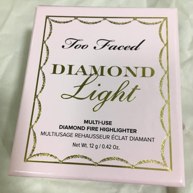 Too Faced(トゥフェイス)のフラミンゴ様専用 Too Faced ダイヤモンドライト ハイライター コスメ/美容のベースメイク/化粧品(フェイスパウダー)の商品写真