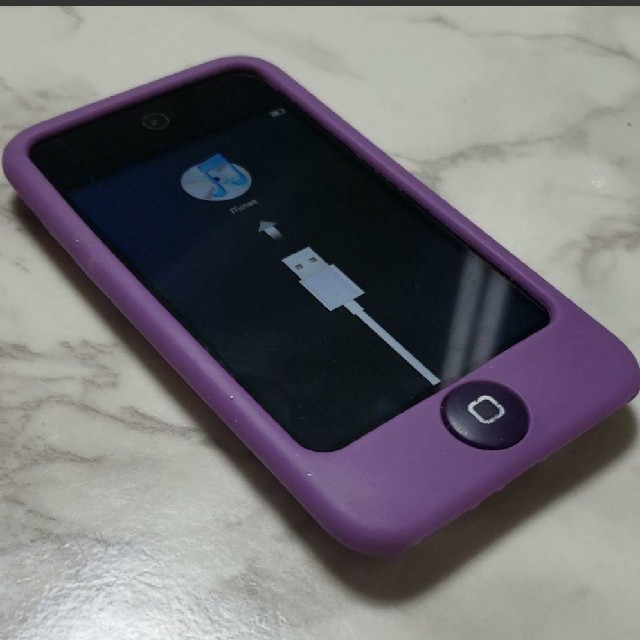 iPod touch(アイポッドタッチ)の送料込☆iPod touch第4世代 32GB スマホ/家電/カメラのオーディオ機器(ポータブルプレーヤー)の商品写真