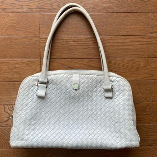 ボッテガヴェネタ(Bottega Veneta)のボッテガヴェネタ　イントレチャート　バッグ(ショルダーバッグ)