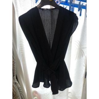 ザラ(ZARA)のザラ　黒トップス(カットソー(半袖/袖なし))