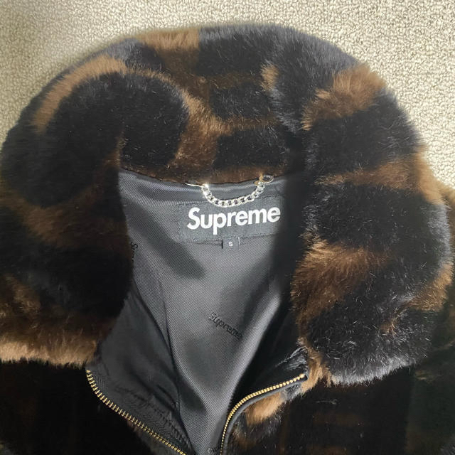 supreme fuax fur jacketジャケット/アウター