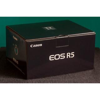 キヤノン(Canon)のCANON EOS R5 ボディ / 新品未開封 / 8月2日発送可(ミラーレス一眼)