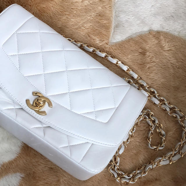 CHANEL シャネルショルダーバッグ