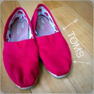 トムズ(TOMS)のTOMS トムス Red Canvas(スリッポン/モカシン)