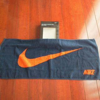 ナイキ(NIKE)のナイキ スポーツタオル 箱付き新品(タオル/バス用品)