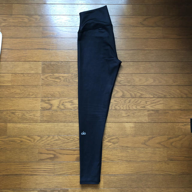 ☆値下げ不可☆alo yoga レギンス　ブラック　xxs レディースのレッグウェア(レギンス/スパッツ)の商品写真