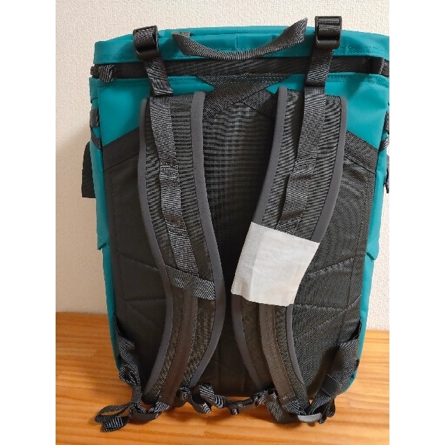 THE NORTH FACE(ザノースフェイス)の定価17600円❢ノースフェイス　ヒューズボックス2 30L　リュック　グリーン メンズのバッグ(バッグパック/リュック)の商品写真