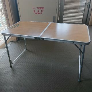 アウトドアテーブル 折りたたみ式 中古品(テーブル/チェア)