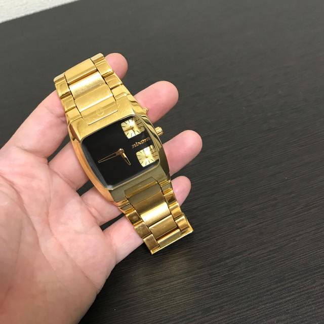 nixon ニクソン レア BANKS バンクス ゴルドgold | フリマアプリ ラクマ