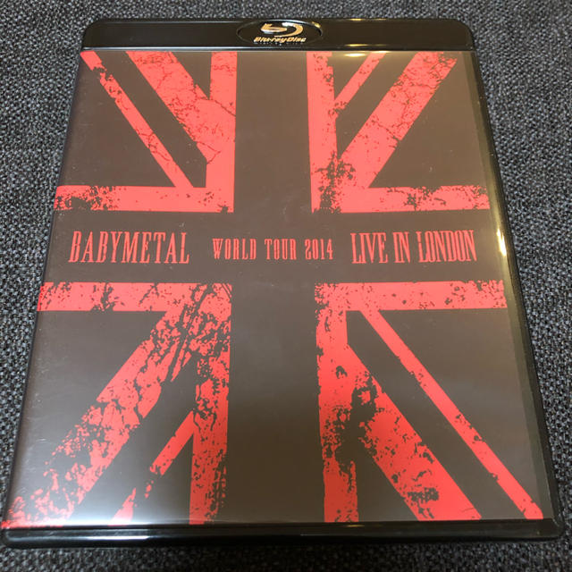 BABYMETAL(ベビーメタル)のBABYMETAL  LIVE IN LONDON  Blu-ray エンタメ/ホビーのDVD/ブルーレイ(ミュージック)の商品写真