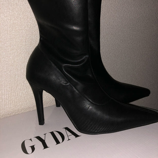 ジェイダ(GYDA)のGYDA ショートブーツ　ブラック　黒(ブーツ)