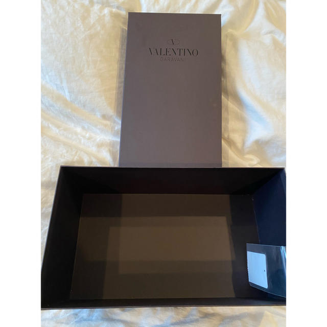 VALENTINO(ヴァレンティノ)のVALENTINO 空箱 レディースのバッグ(ショップ袋)の商品写真