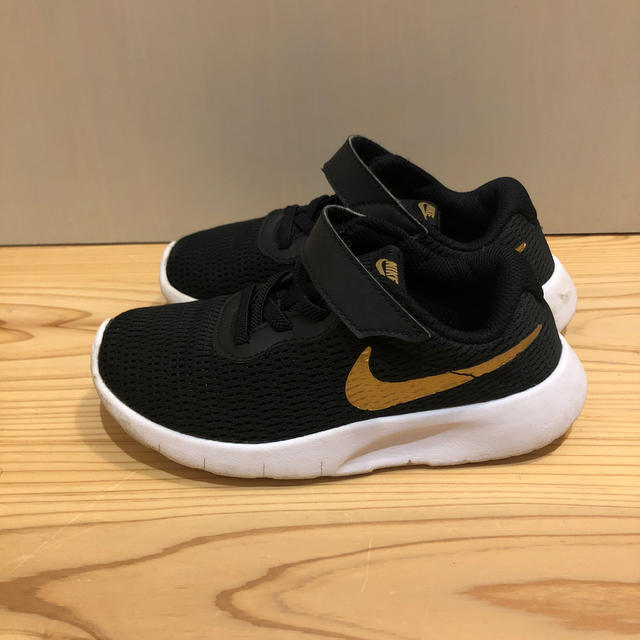 NIKE(ナイキ)の花様専用です☆NIKE ナイキ　キッズ　タンジュン　スニーカー　18.5センチ キッズ/ベビー/マタニティのキッズ靴/シューズ(15cm~)(スニーカー)の商品写真