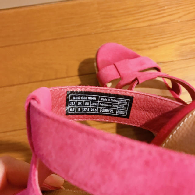 UGG(アグ)のサンダル　UGG（ピンク） レディースの靴/シューズ(サンダル)の商品写真