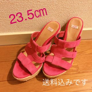 アグ(UGG)のサンダル　UGG（ピンク）(サンダル)