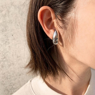 ビューティアンドユースユナイテッドアローズ(BEAUTY&YOUTH UNITED ARROWS)のMetal drop silver earcuff No.313(イヤーカフ)