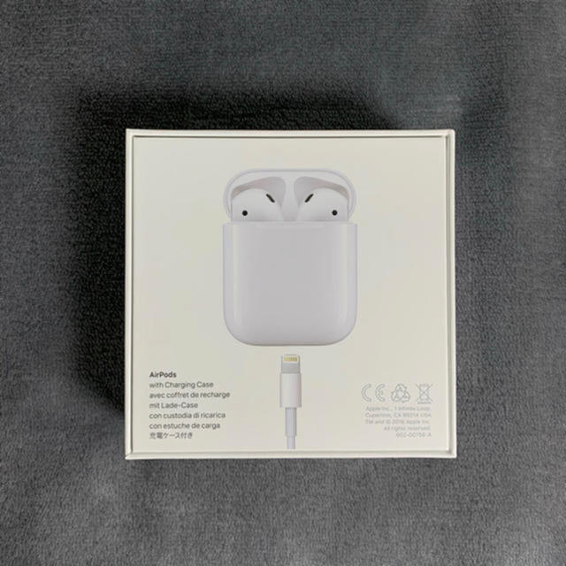 Apple(アップル)のAirPods 2 スマホ/家電/カメラのオーディオ機器(ヘッドフォン/イヤフォン)の商品写真