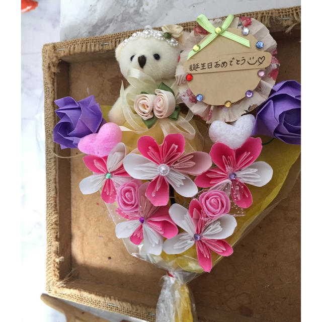 メッセージオーダーで想いが伝わる かわいいくま付き折り紙花束 の通販 By たけちゃん S Shop ラクマ