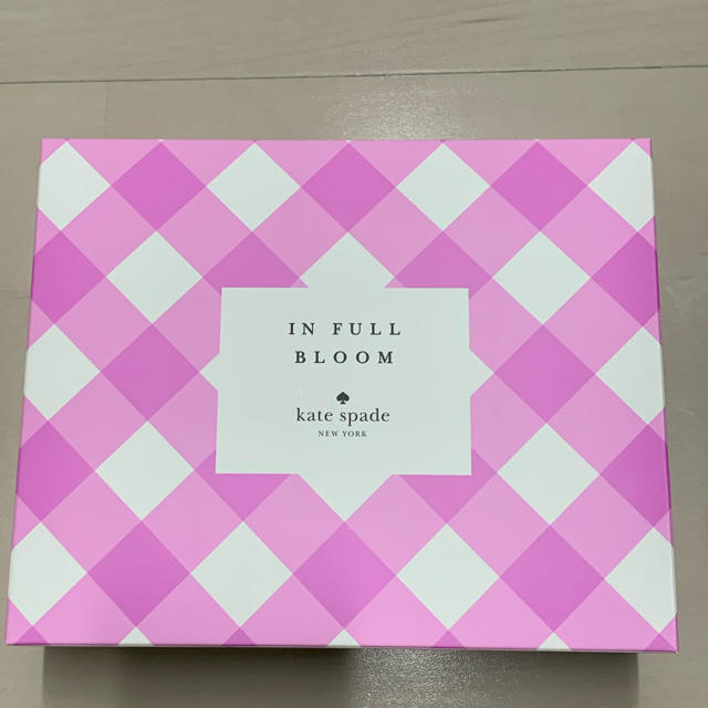 kate spade new york(ケイトスペードニューヨーク)のケイトスペード　インフルブルーム　セット新品未開封 コスメ/美容の香水(香水(女性用))の商品写真