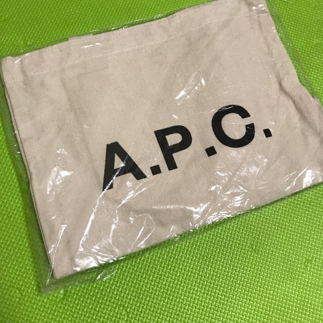 A.P.C(アーペーセー)のapc APC A.P.C アーペーセー　トートバッグ レディースのバッグ(トートバッグ)の商品写真