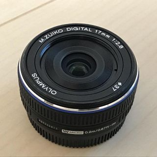 オリンパス(OLYMPUS)のオリンパス　17㎜　F2.8 ブラック(レンズ(単焦点))