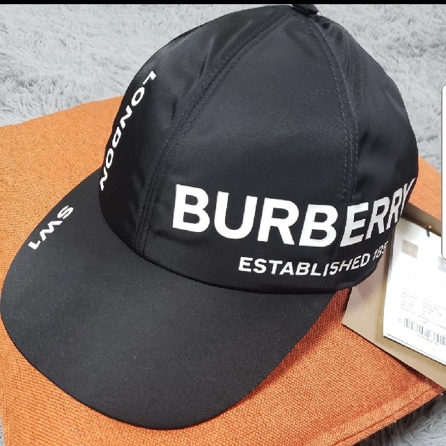 BURBERRY - バーバリー ロゴ キャップ 帽子 グッチ バレンシアガ ディースクエアードの通販 by D2's shop｜バーバリーならラクマ