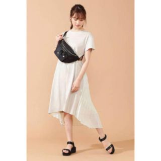 ジルバイジルスチュアート(JILL by JILLSTUART)の《送料込》バックプリーツTシャツワンピース(ひざ丈ワンピース)