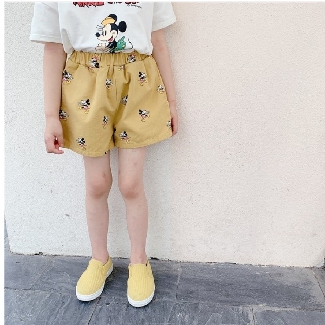 ZARA KIDS(ザラキッズ)の新品　難あり　ミッキー　ショートパンツ　イエロー キッズ/ベビー/マタニティのキッズ服女の子用(90cm~)(パンツ/スパッツ)の商品写真