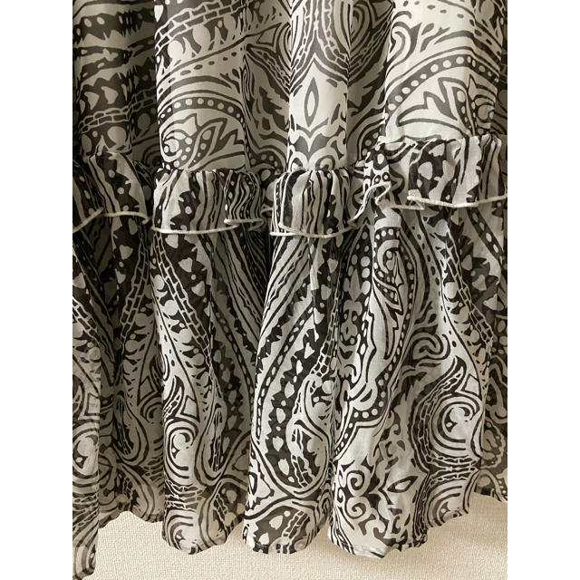 VICKY(ビッキー)の新品サンプル　エスニックプリントティアードマキシスカート レディースのスカート(ロングスカート)の商品写真