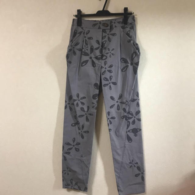 Vivienne Westwood(ヴィヴィアンウエストウッド)のヴィヴィアンウエストウッド  パンツ レディースのパンツ(カジュアルパンツ)の商品写真