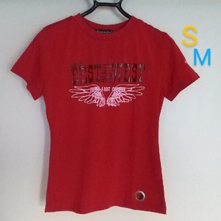 新品 S～M 翼プリント赤Tシャツ 英語ロゴTシャツ(Tシャツ(半袖/袖なし))
