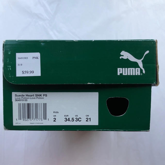 PUMA(プーマ)の新品子供用21cm PUMA ピンクスエード リボンスニーカー 靴紐2種類あり☆ キッズ/ベビー/マタニティのキッズ靴/シューズ(15cm~)(スニーカー)の商品写真