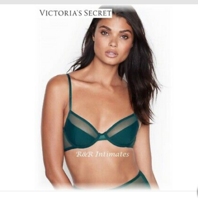 Victoria's Secret(ヴィクトリアズシークレット)のVICTORIA'S SECRET ビクトリアシークレットランジェリーセット レディースの下着/アンダーウェア(ブラ&ショーツセット)の商品写真