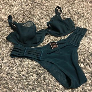 ヴィクトリアズシークレット(Victoria's Secret)のVICTORIA'S SECRET ビクトリアシークレットランジェリーセット(ブラ&ショーツセット)