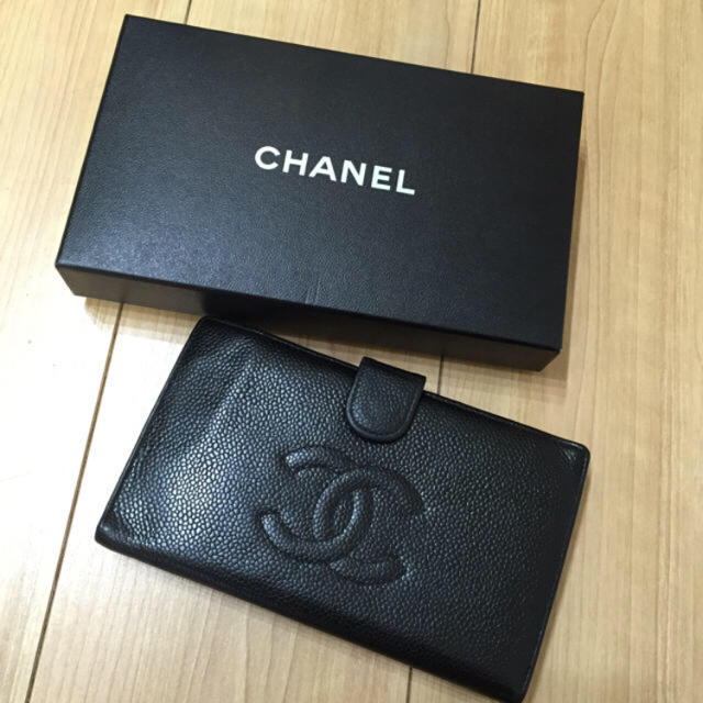 CHANEL キャビアスキン 長財布