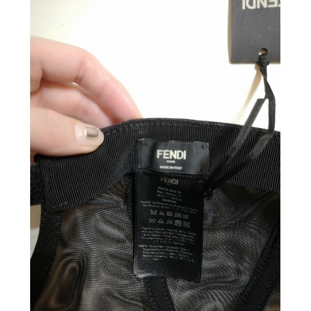 FENDI(フェンディ)のFENDI メッシュ ロゴ ベースボール キャップ メンズの帽子(キャップ)の商品写真