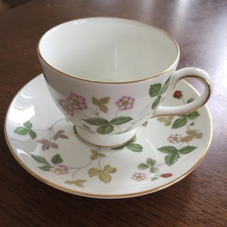 ウェッジウッド(WEDGWOOD)のウエッジウッド ワイルドストロベリー カップ＆ソーサー1客(食器)