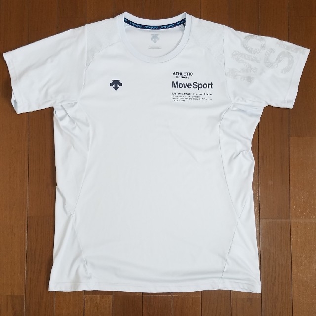 DESCENTE(デサント)のデサント　DESCENTE　Tシャツ メンズのトップス(Tシャツ/カットソー(半袖/袖なし))の商品写真