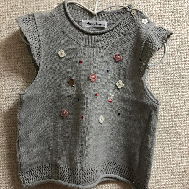 familiar(ファミリア)のファミリア  ベスト　110 キッズ/ベビー/マタニティのキッズ服女の子用(90cm~)(ニット)の商品写真