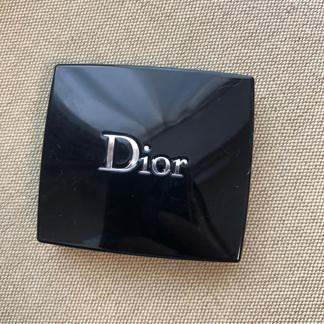 Christian Dior(クリスチャンディオール)のアイシャドウ コスメ/美容のベースメイク/化粧品(アイシャドウ)の商品写真