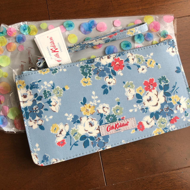 Cath Kidston(キャスキッドソン)のキャスキッドソン　マルチポケットポーチ レディースのファッション小物(財布)の商品写真