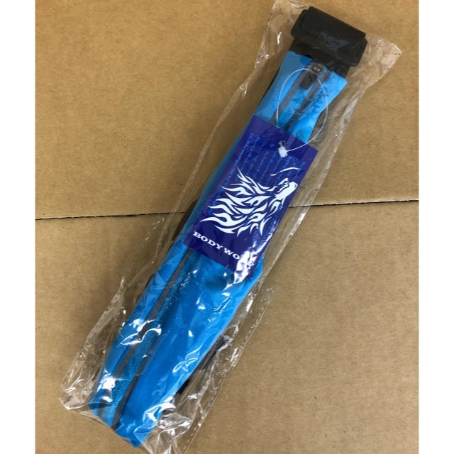 新品未使用　送料無料　ランニングポーチ　ウエストポーチ　ボディバッグ　ブルー レディースのバッグ(ボディバッグ/ウエストポーチ)の商品写真