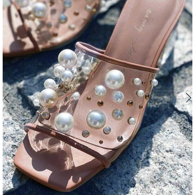 最終値下げ！eimy ‪‪❤︎‬ パールサンダル (ピンク) レディースの靴/シューズ(サンダル)の商品写真
