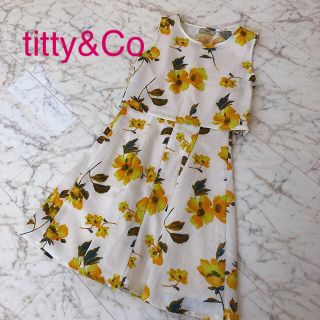 ティティアンドコー(titty&co)の花柄ワンピース ティティ titty&Co 未使用 夏 黄 白 ノースリーブ(ひざ丈ワンピース)