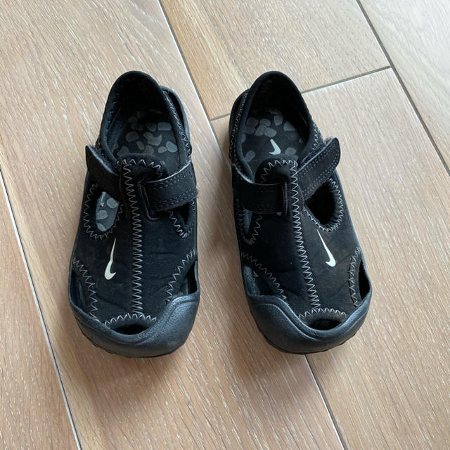 NIKE(ナイキ)の値下げ‼️ナイキ　ブラック　サンダル　14㎝ キッズ/ベビー/マタニティのベビー靴/シューズ(~14cm)(サンダル)の商品写真