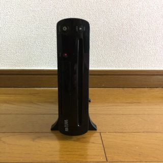 ニンテンドウ(任天堂)のwii u本体のみ　黒(家庭用ゲーム機本体)